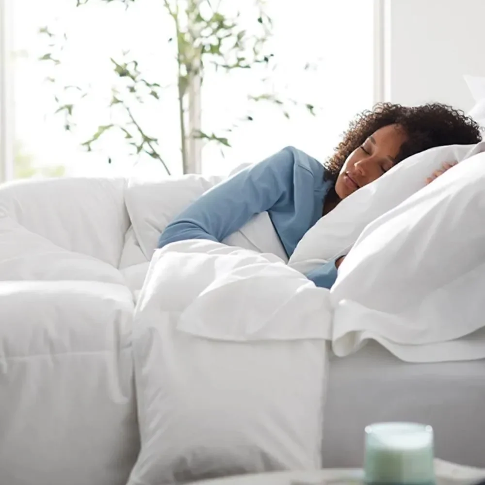 The Company Store Luxe Olympia Down Extra Warmth Comforter in White. Full Size.
